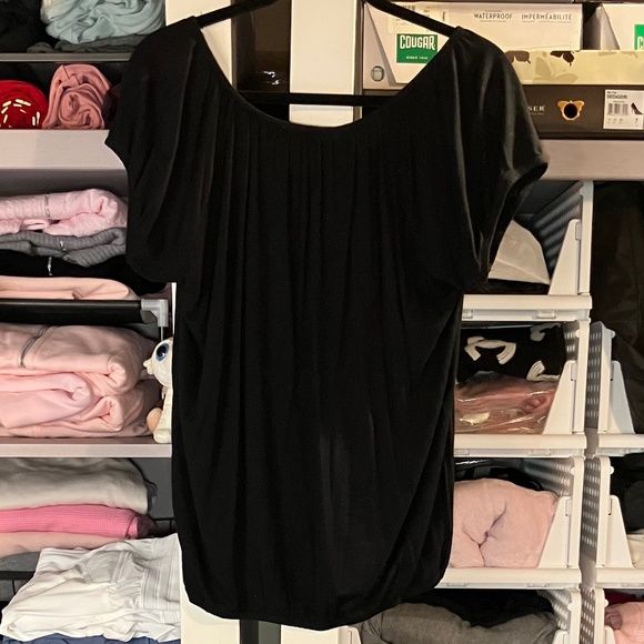 Bluecrush Black Flowy Short Sleeve Top/Indigenous Type Design - Picture 2 of 5